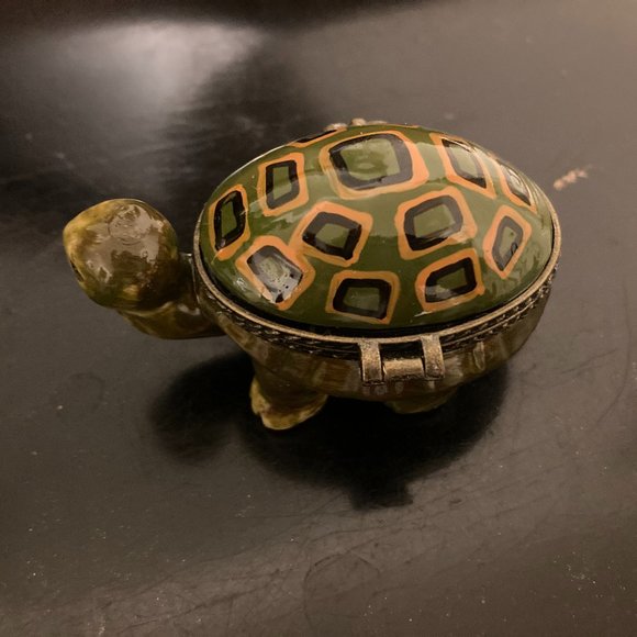 Little Turtle Trinket - Picture 2 of 6
